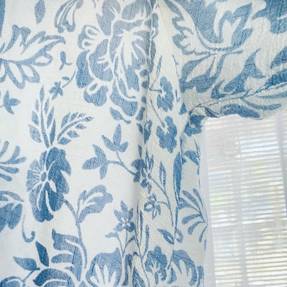 E & M - puff sleeve blouse - Picture 5 of 11